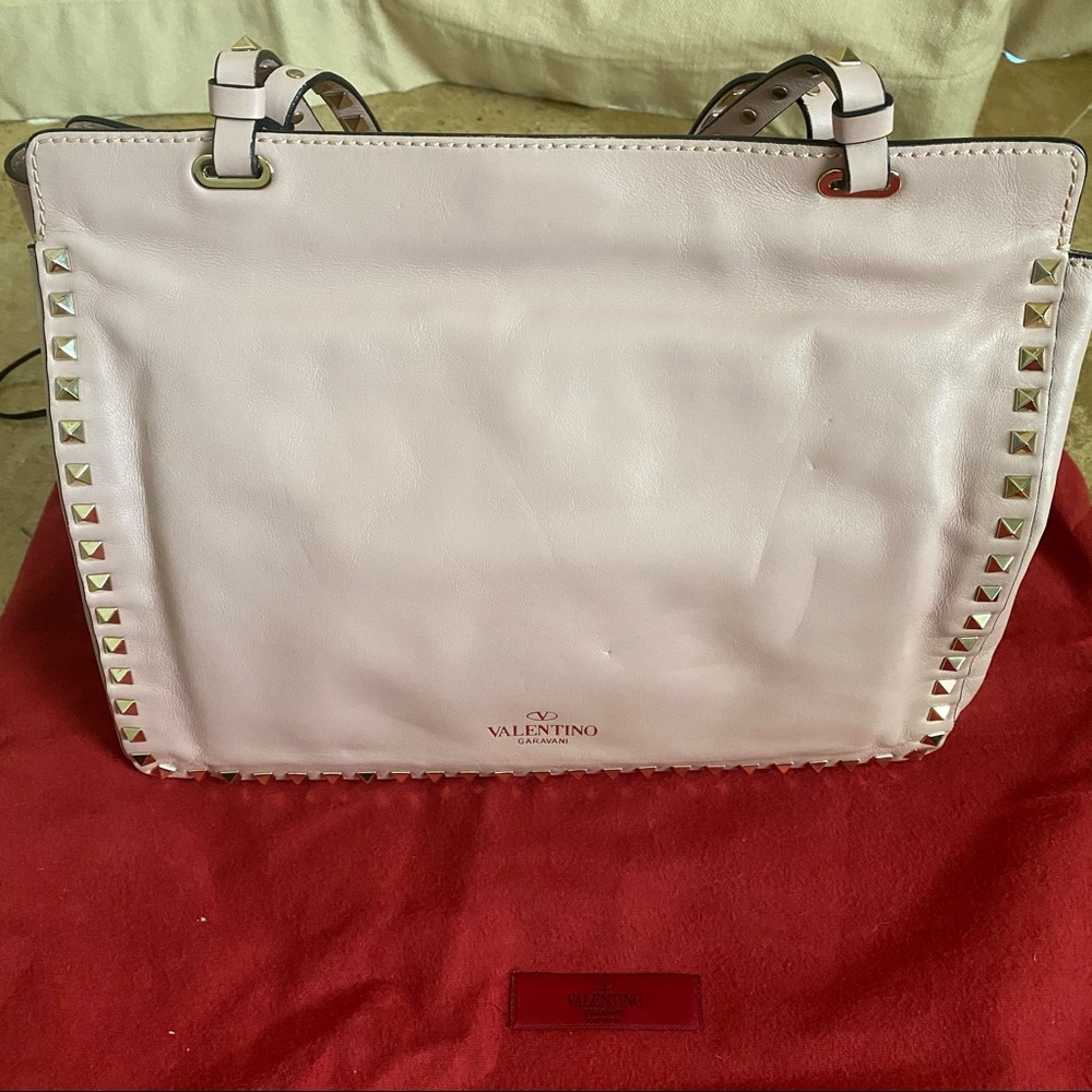 Valentino Garavani blush pink tote - Picture 3 of 17